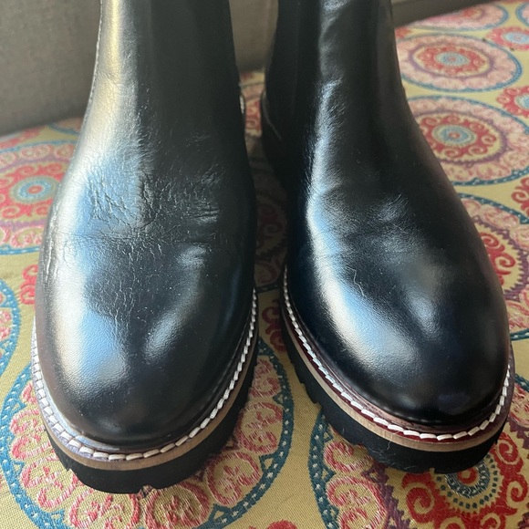 Soft walk blk sz 9.5 Rubber sole pull on bootie NEW - Picture 2 of 9
